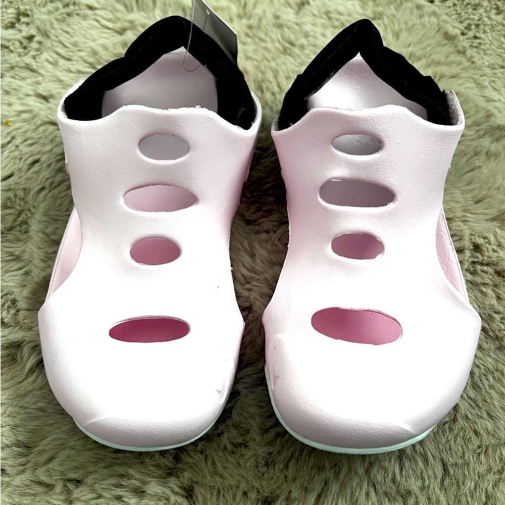 NWT NIKE SUNRAY PROTECT 3